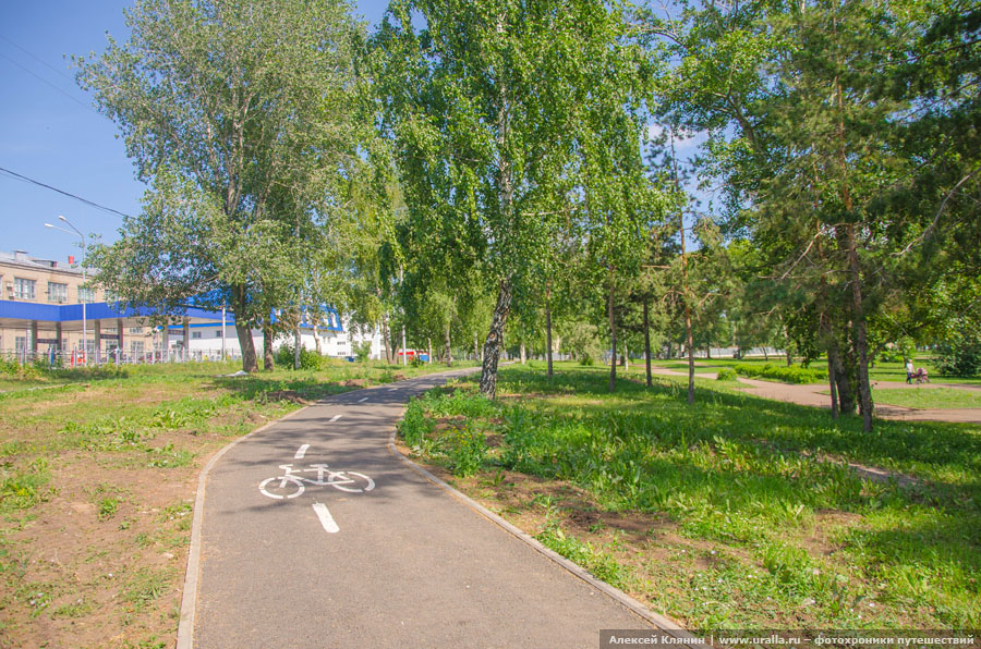 Велодорожка в сквере 50-летия Победы