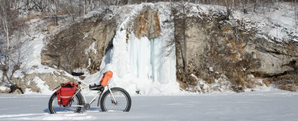 Морозный день и абзановский водопад на реке Инзер